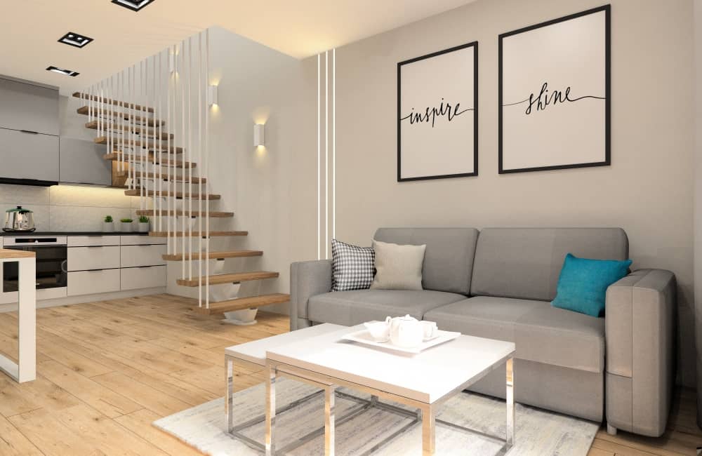 Przytulny salon z aneksem kuchennym 26m2. Piękny projekt i aranżacja wnętrza, schody w salonie, drewno w salonie, turkus, biały